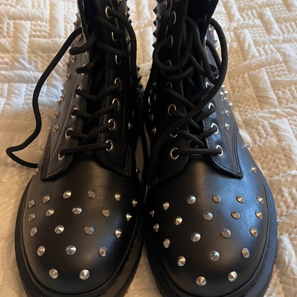 Dr. Martens 1460 Stud Wanama Leather Lace Up Boots - Size 9 - Picture 4 of 6